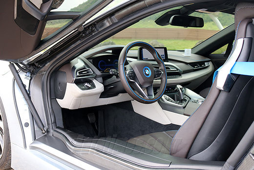 [시승]친환경으로 미래 100년 달린다, BMW i3·i8